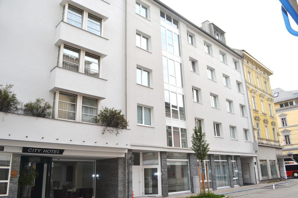 City Hotel Linz Bagian luar foto