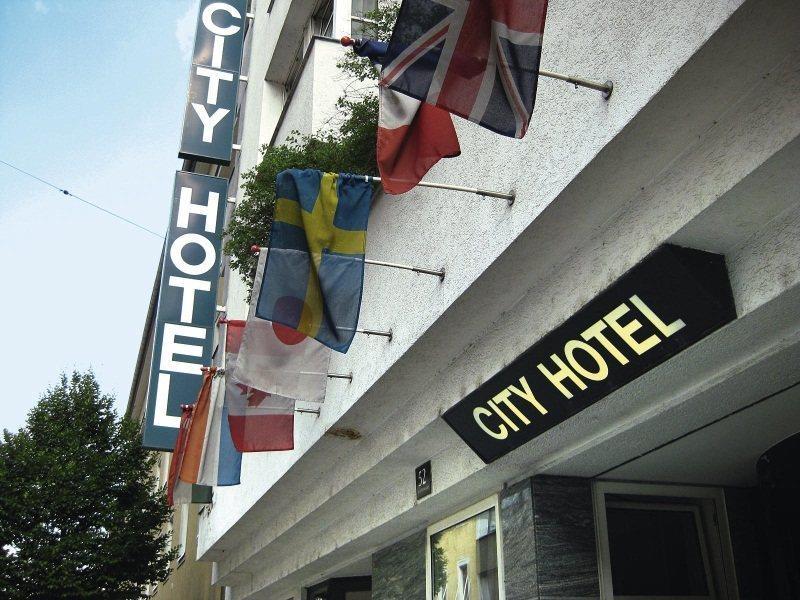 City Hotel Linz Bagian luar foto