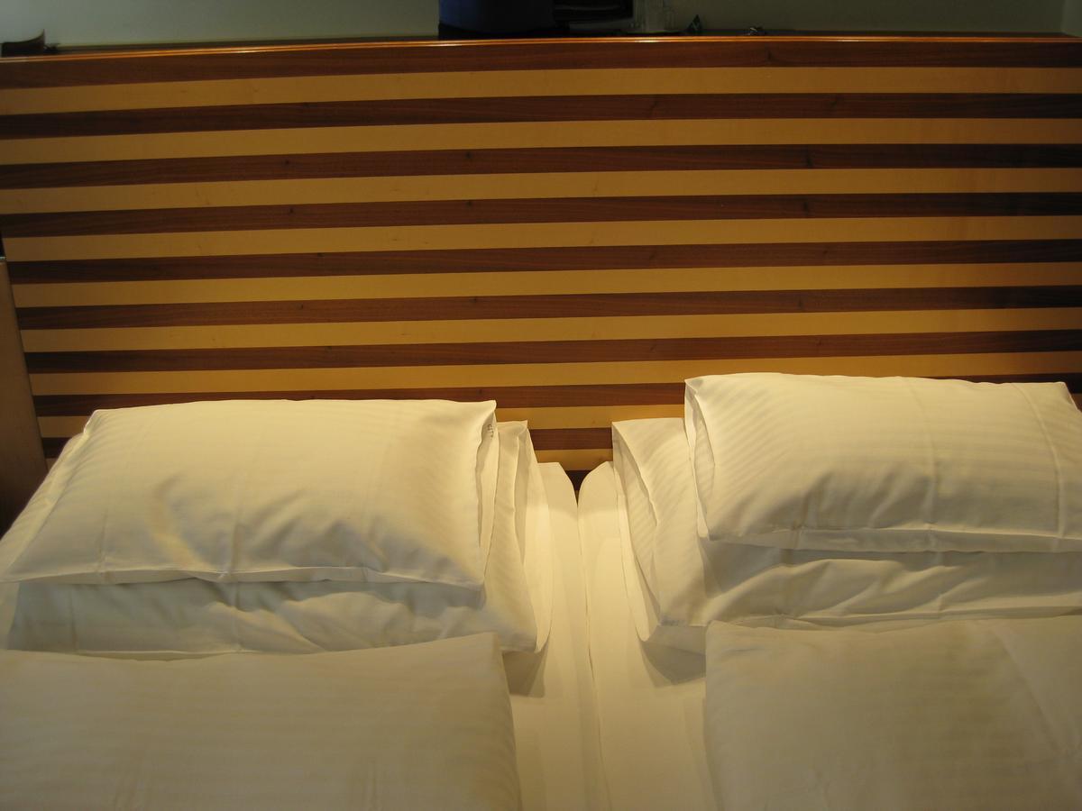 City Hotel Linz Bagian luar foto